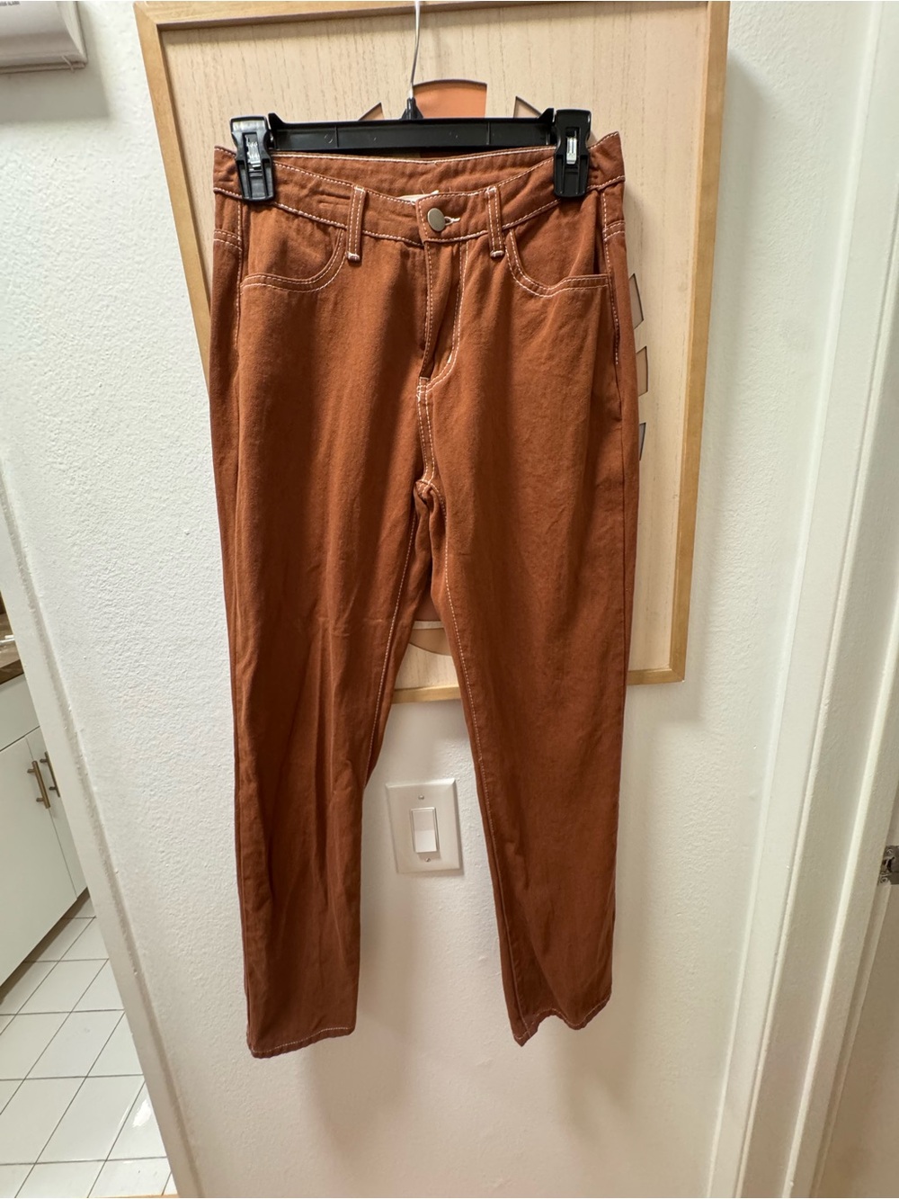 Women’s Straight-Leg Jeans in Rust Brown